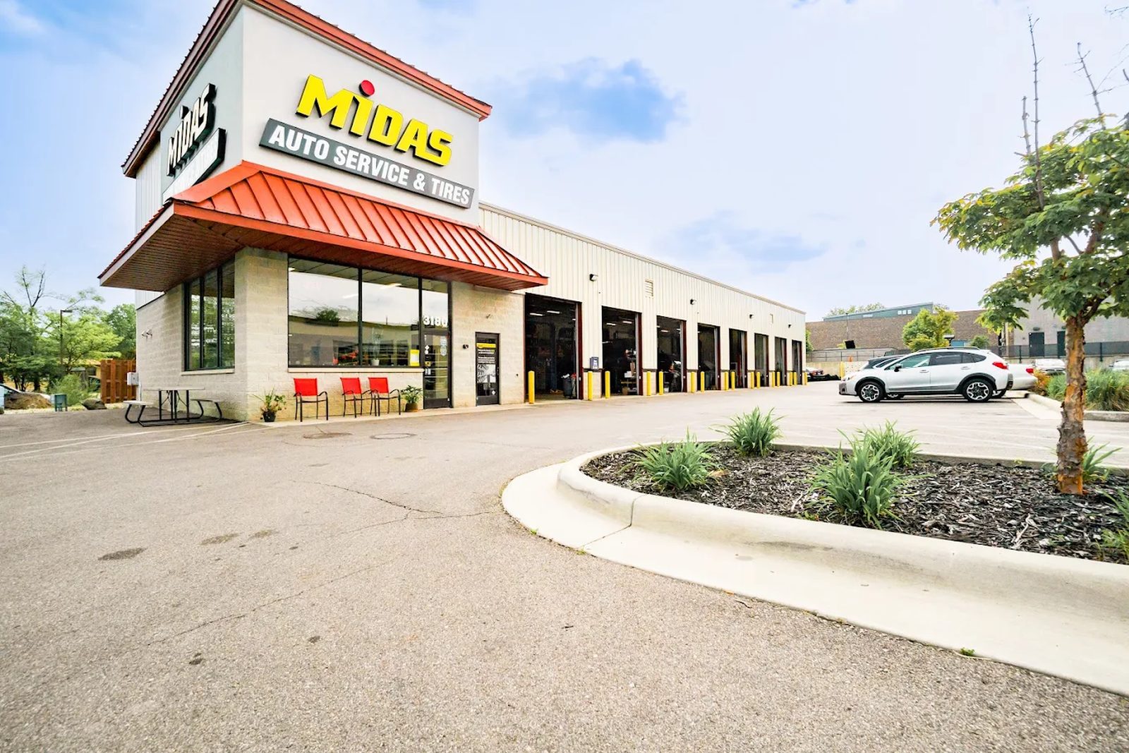 Midas Ann Arbor storefront at 3180 Washtenaw Ave, Ann Arbor, MI 48104